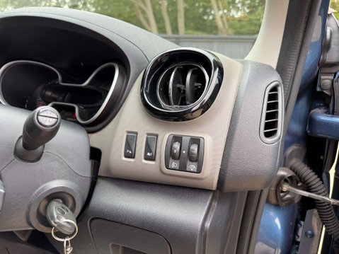 Renault Trafic 1.6 Trafic SL27 Sport Nav dCi 65
