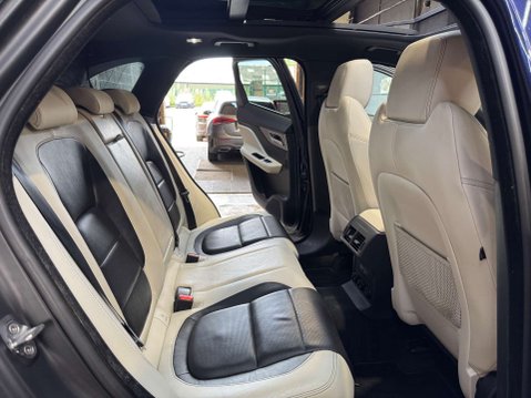 Jaguar F-Pace 3.0 F-PACE V6 S AWD D Auto 4WD 5dr 6