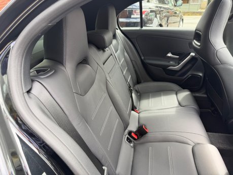 Mercedes-Benz A Class AMG A 35 4MATIC PREMIUM PLUS MHEV 45