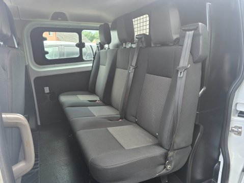 Ford Transit Custom 300 BASE DCIV L1 H1 10