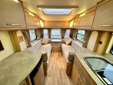 Coachman Amara 450-2 15