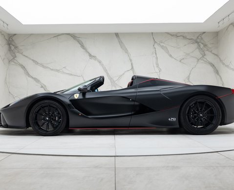 Ferrari LaFerrari Aperta 