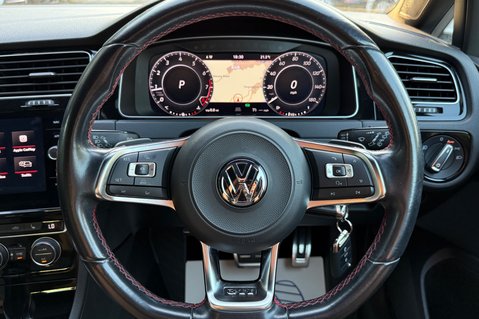 Volkswagen Golf GTI PERFORMANCE TSI DSG - PANORAMIC SUNROOF  7