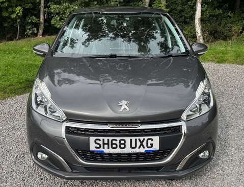 Peugeot 208 1.2 208 Signature S/S 5dr 12