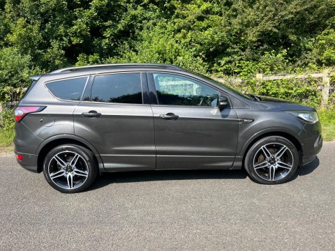 Ford Kuga ST-LINE TDCI 6
