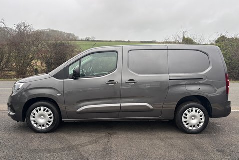 Vauxhall Combo L2H1 2300 100ps Pro Panel Van - Sat Nav / Rear Camera 7