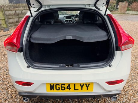 Volvo V40 2.0 D4 R-Design Lux Nav Geartronic Euro 6 (s/s) 5dr 21