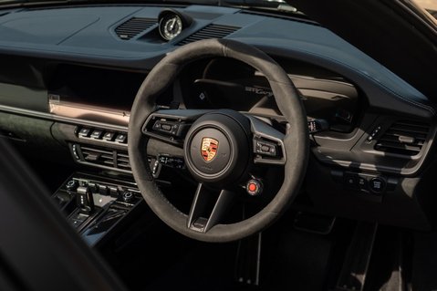 Porsche 911 3.6 T-Hybrid 992 4 GTS Targa PDK 4WD Euro 6 (s/s) 2dr 29