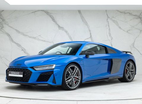 Audi R8 V10 Performance Carbon Black 6