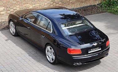 Bentley Flying Spur V8 13