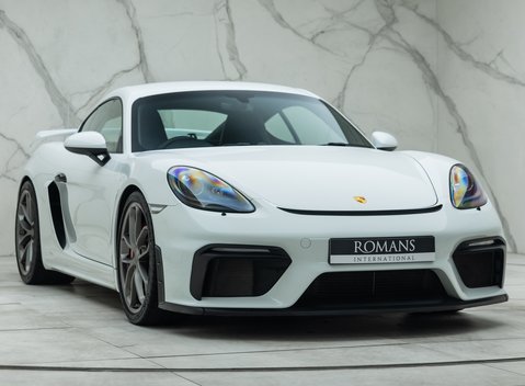 Porsche Cayman GT4 (718) 10