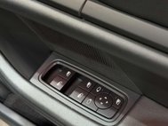 Porsche Taycan Performance 79.2kWh Saloon 4dr Electric Auto RWD (408 ps) 39