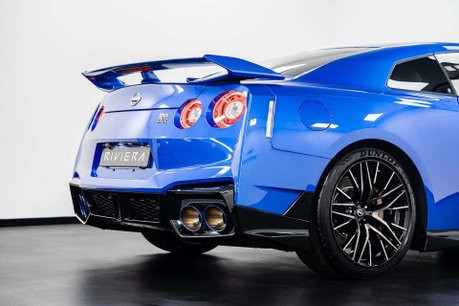 Nissan GT-R Premium Edition 3.8 2dr Coupe Semi Auto Petrol 18