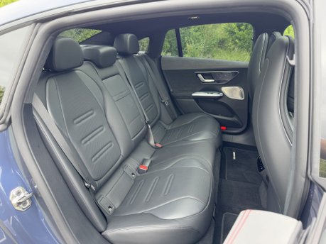 Mercedes-Benz EQE EQE 53 AMG Night Edition 4Matic+ 91KWH Electric Auto PAN ROOF/360 CAMERA 32