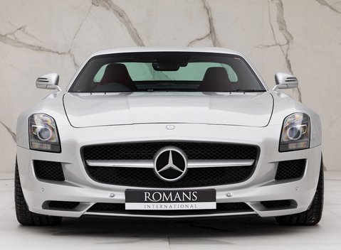 Mercedes-Benz SLS AMG 4