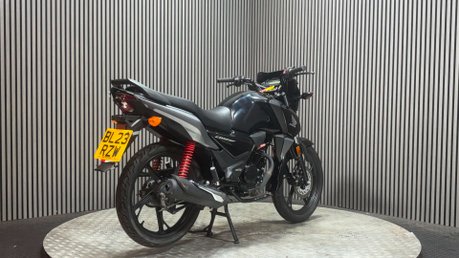 Honda CB 2023 4K DAMAGED SPARES OR REPAIR RUNNING PROJECT BIKE 125CC 3