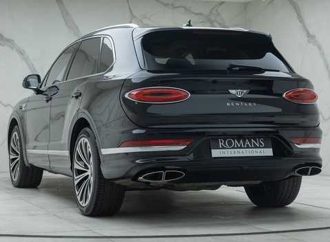 Bentley Bentayga V8 AZURE 10