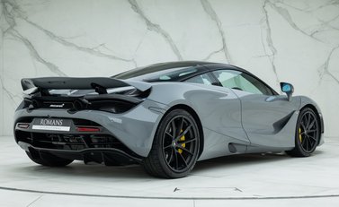 McLaren 720S Performance 6