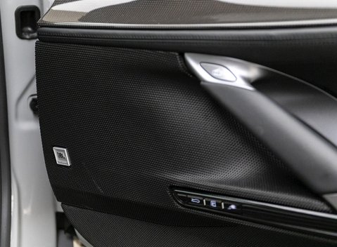 Ferrari SF90 Stradale Stradale Tailor Made Ispirazioni 21