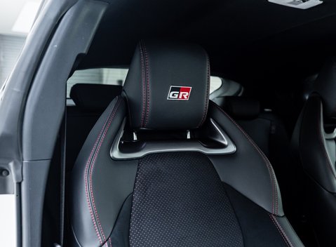 Toyota Yaris GR-Y CIRCUIT 16