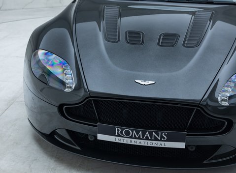 Aston Martin V12 Vantage S ROADSTER 29