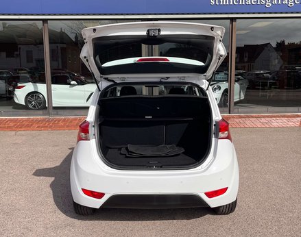 Hyundai ix20 1.6 ix20 SE Nav MPI Auto 5dr 51
