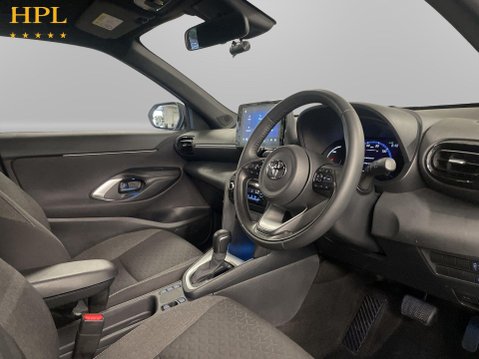Toyota Yaris Cross 1.5 VVT-h Design SUV 5dr Petrol Hybrid E-CVT Euro 6 (s/s) (116 ps) 12