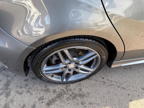 Mercedes-Benz A Class 1.5 A180d AMG Line (Executive) Euro 6 (s/s) 5dr 29