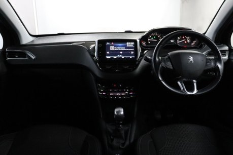 Peugeot 208 S/S TECH EDITION 40