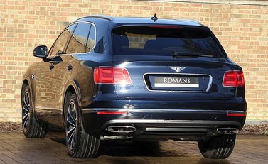Bentley Bentayga 11