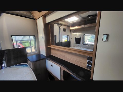 Swift Swift SELECT 164 35
