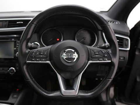 Nissan Qashqai 1.3 DIG-T Tekna+ Euro 6 (s/s) 5dr 10