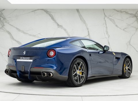 Ferrari F12 Berlinetta 6