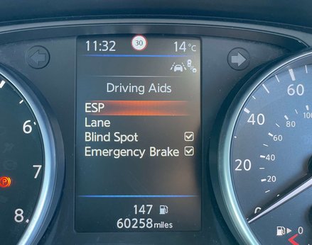 Nissan Qashqai 1.3 Qashqai N-Connecta DiG-T 5dr 27