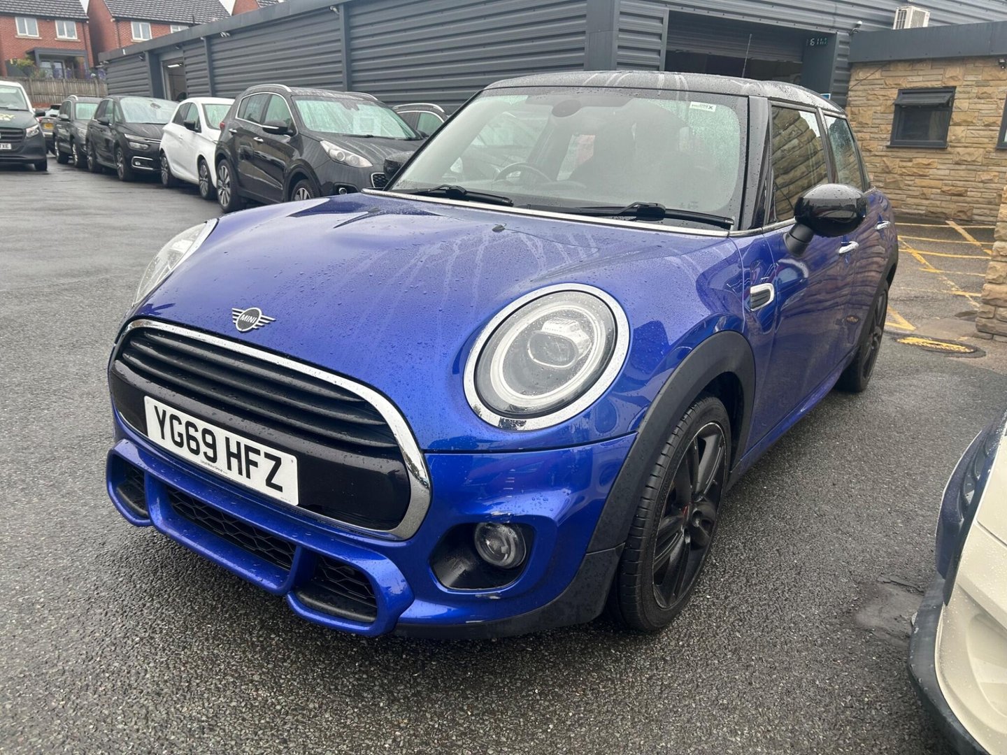 2019 MINI Hatch — image 11