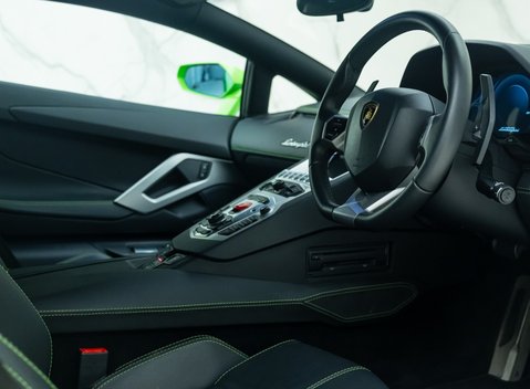 Lamborghini Aventador S LP 740-4 13