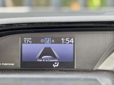Toyota Esquire Hybrid Hybrid Gi 52