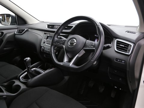 Nissan Qashqai 1.3 DIG-T Visia Euro 6 (s/s) 5dr 21