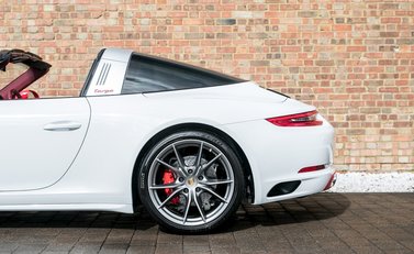 Porsche 911 (991) Targa 4S PDK 30