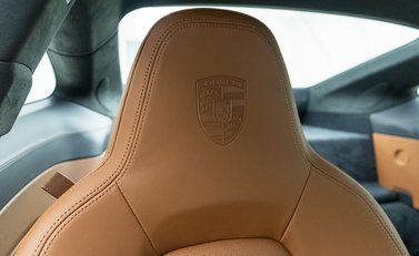 Porsche 911 GT3 TOURING (992) 10