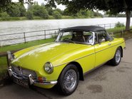 MG B ROADSTER 9