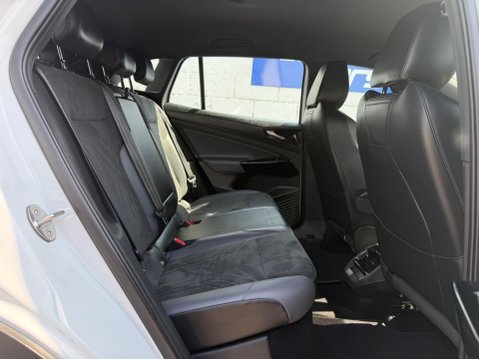 Volkswagen Id.4 Pure 52kWh Life Auto 5dr 41