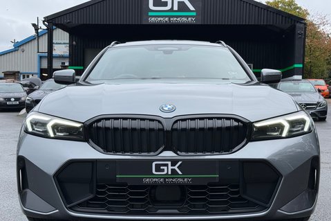 BMW 3 Series 330E M SPORT -VAT Q -DRIVING ASSISTANT PRO -PAN ROOF -H/K -M PRO PACK 12