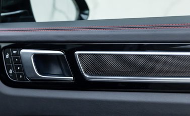 Porsche Cayenne GTS 23