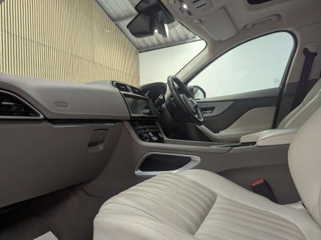 Jaguar F-Pace 2.0 F-PACE Portfolio AWD Auto 4WD 5dr 38