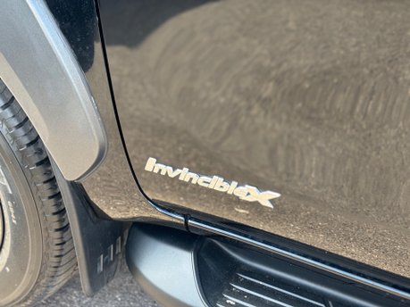Toyota Hilux 2.8 D-4D Invincible X Pickup Double Cab 4dr Diesel Auto 4WD Euro 6 (204 ps) 16