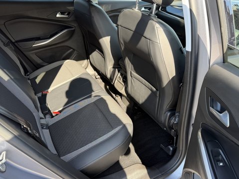 Vauxhall Grandland 1.2 Turbo SRi 5dr 35