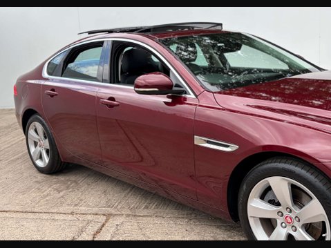 Jaguar XF 2.0 XF Portfolio D AWD Auto 4WD 4dr 7
