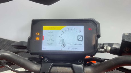 KTM Duke 2020 ONLY 10K RUNNING PROJECT BIKE SPARES OR REPAIR 125CC 28