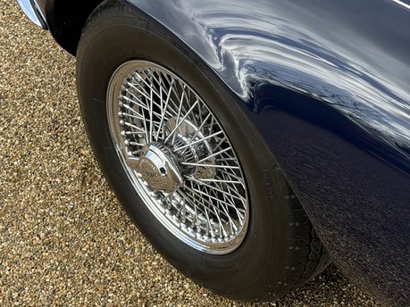 Jaguar E-Type Series 3 OTS Roadster 36